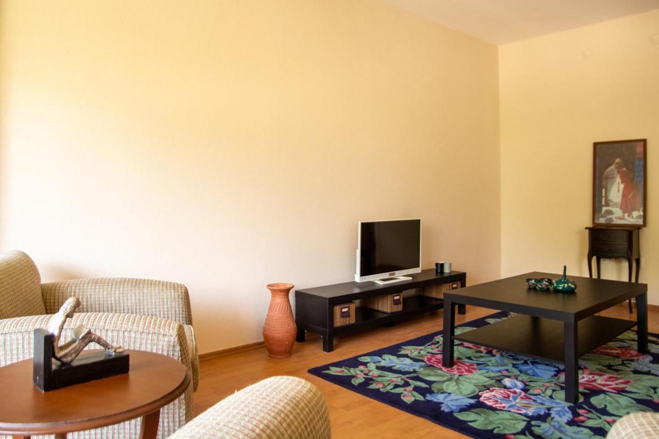 Lovely Flat Near Public Transportation In Izmir Exterior photo